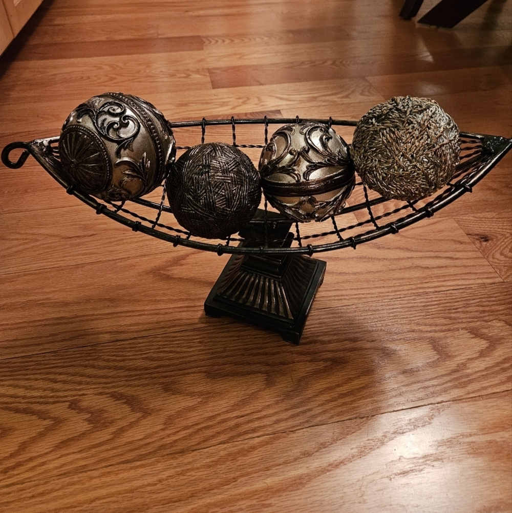 Table Top Basket with Decorative Orbs